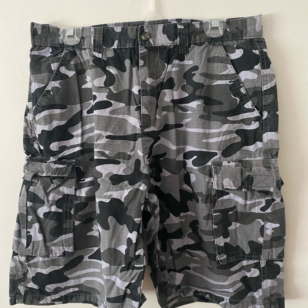 Canyon Guide Outfitters camo Shorts